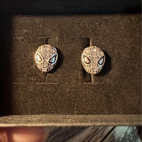 925 silver Spider Man earrings. New. Cubic zirconia. - Picture 2 of 4